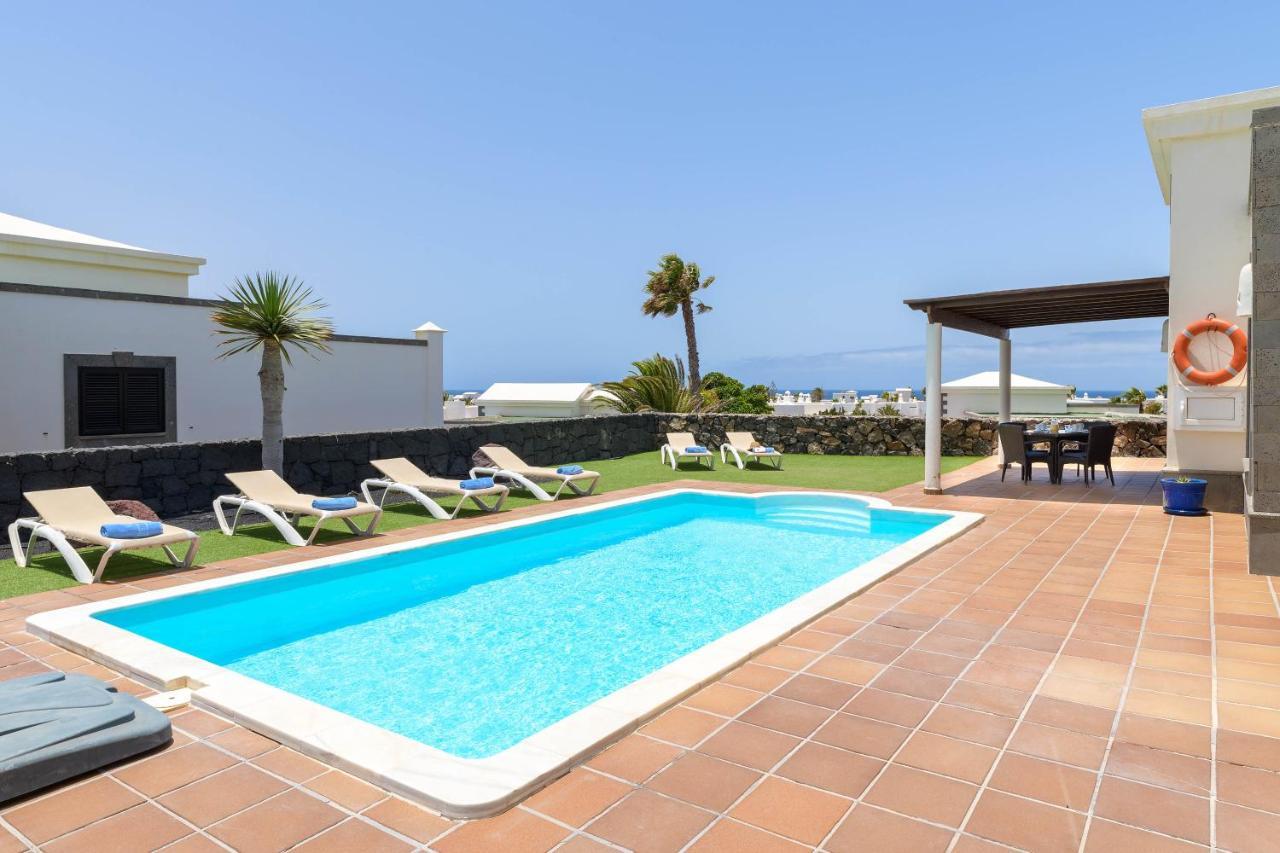 Villa Esterlicia Playa Blanca  Exteriör bild