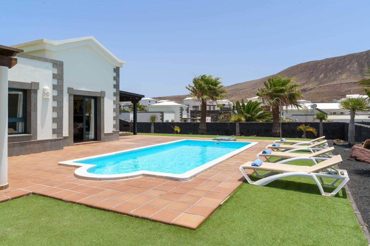Villa Esterlicia Playa Blanca  Exteriör bild