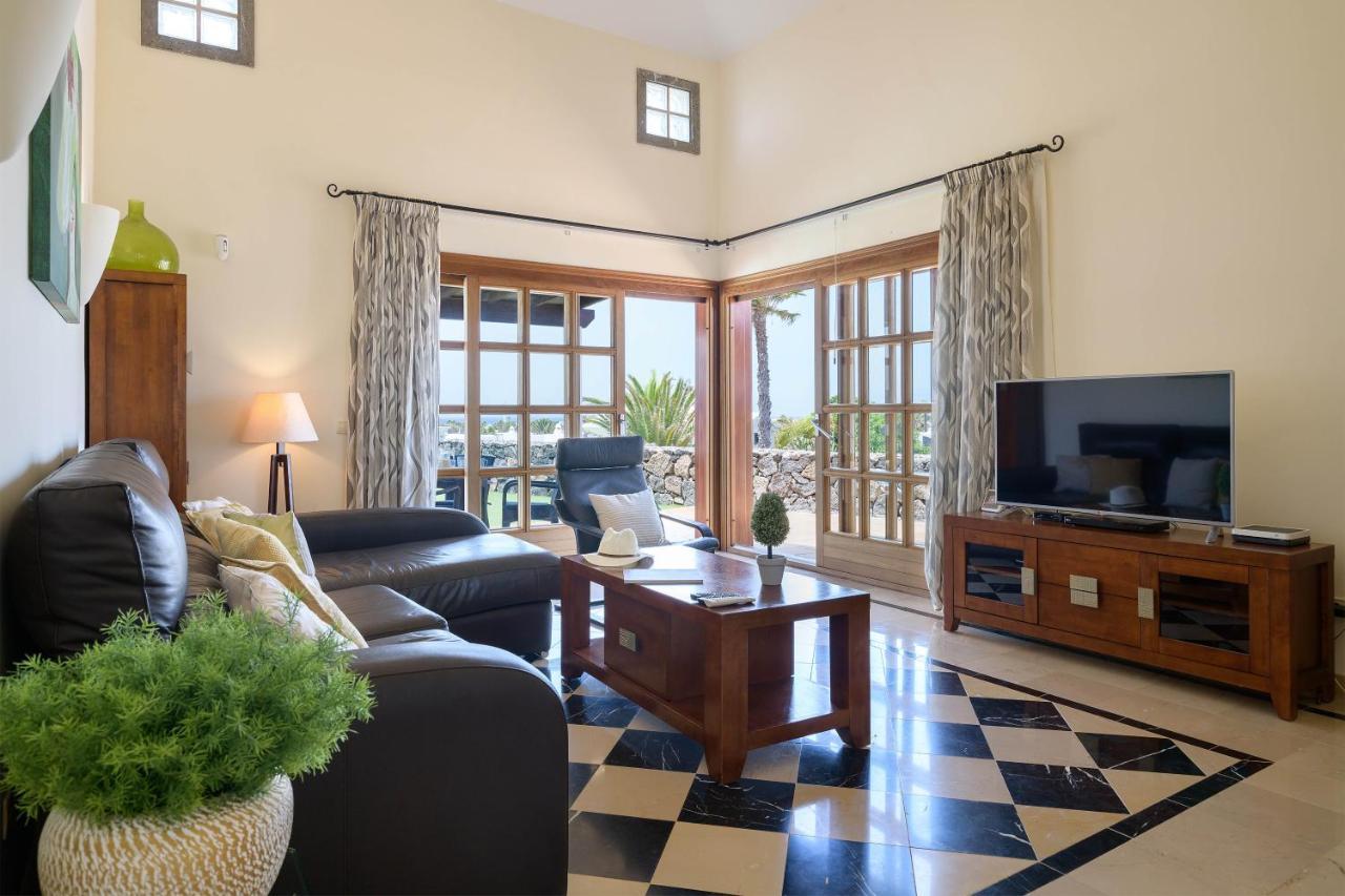 Villa Esterlicia Playa Blanca  Exteriör bild