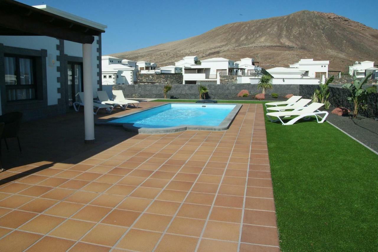 Villa Esterlicia Playa Blanca  Exteriör bild