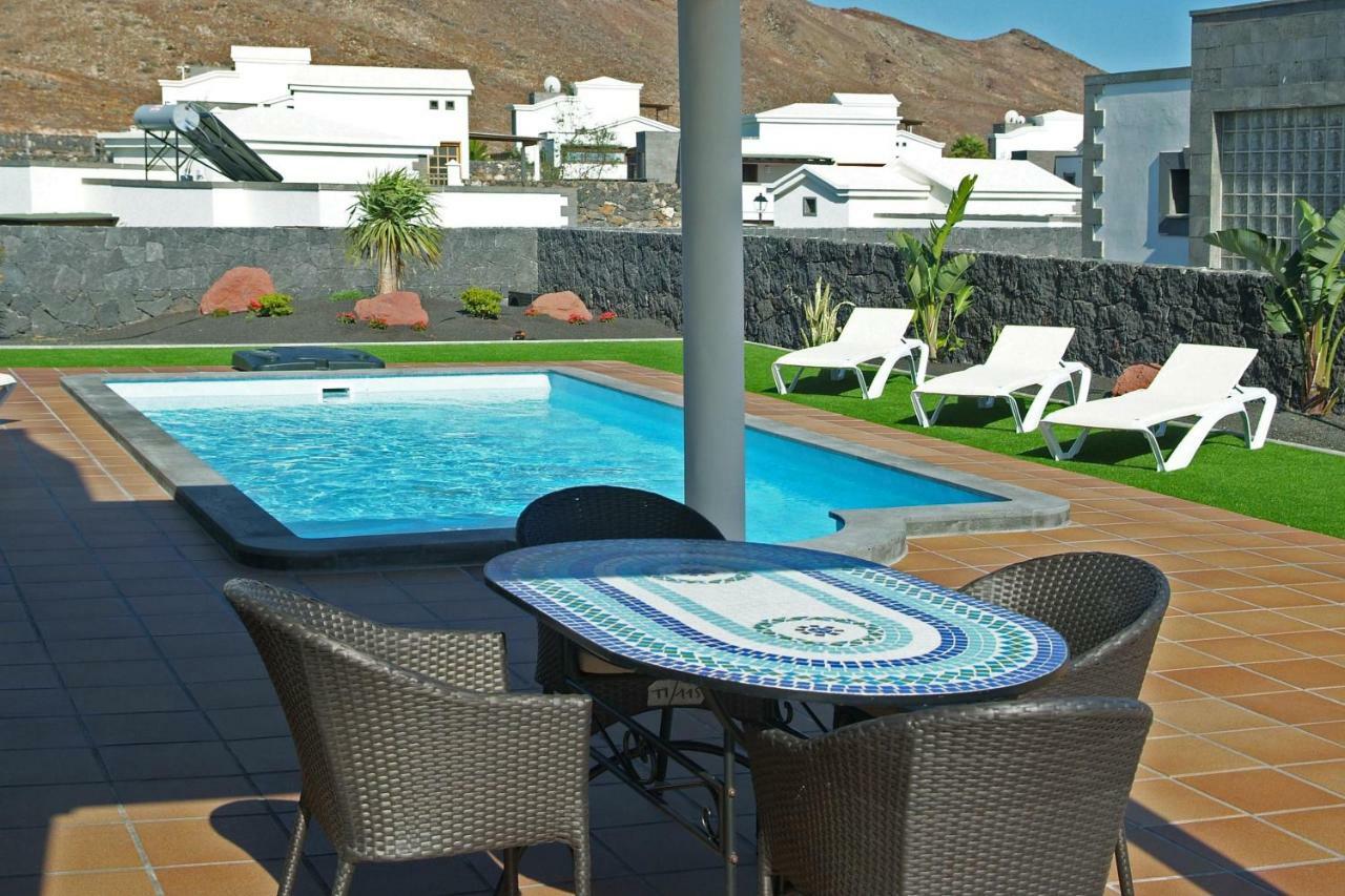 Villa Esterlicia Playa Blanca  Exteriör bild